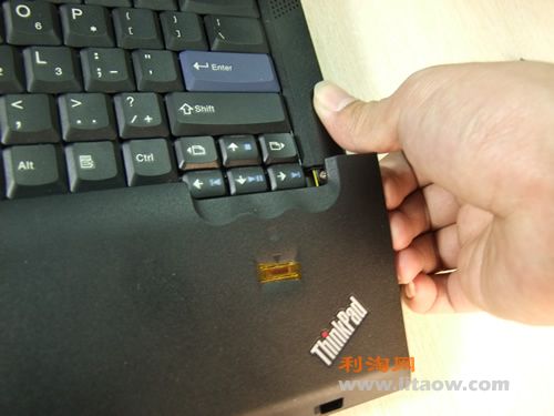 ibm-t400-1520.jpg ibm-t400-1520.jpg