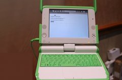 英特爾下一代OLPC XO-4筆記本已經有新款發型亮相ces
